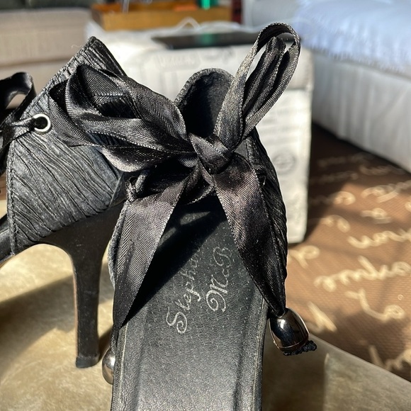 💃🏻 👠 FABULOUS Stephanie McB Size 8 Black Satin Ballerina Stilettos - Picture 4 of 13